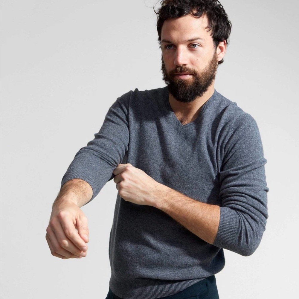 NWT State Cashmere Men's V-Neck Sweater in Dark Grey, Size XL, Long Sleeve